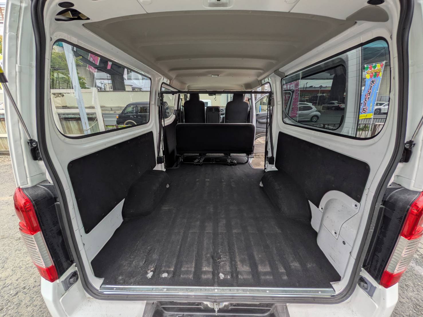 大阪のレンタカー|テラニシモータース